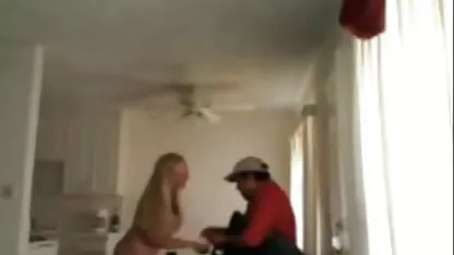 Yuuki legt dem Mann porno videos zum runterladen große Titten ins Gesicht