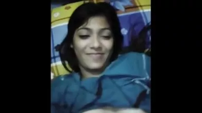 Das süße Baby pornovideos mit reifen frauen Taiss bekommt Orgasmus durch Orgasmus im Massagesalon