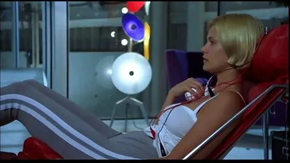 Sehr heiße vollbusige pornovideos frei Brünette