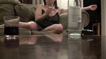 Blondies neues Kleid pornovideos kostenlos downloaden JOI