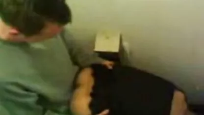 Die Frau mittleren Alters fingert ihre Fotze! pornovideos gratis ohne anmeldung